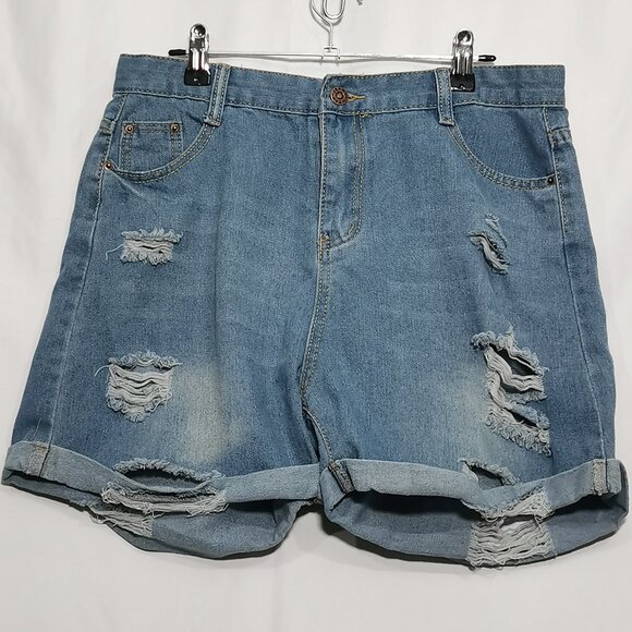 Distressed Light Wash Denim Shorts Size L NWOT #102 - Picture 1 of 5